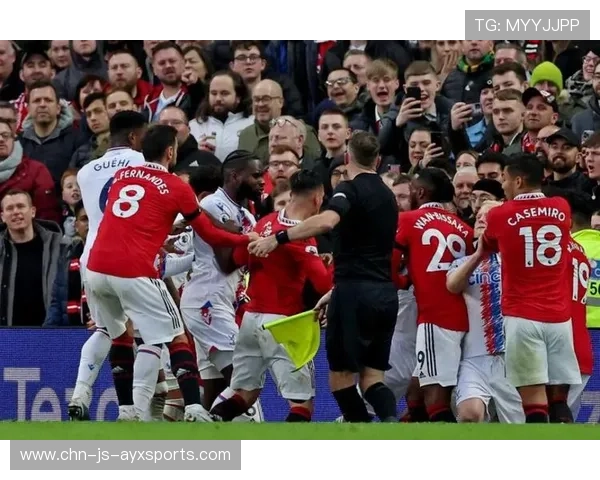 拉什福德回传队友门前补射建功