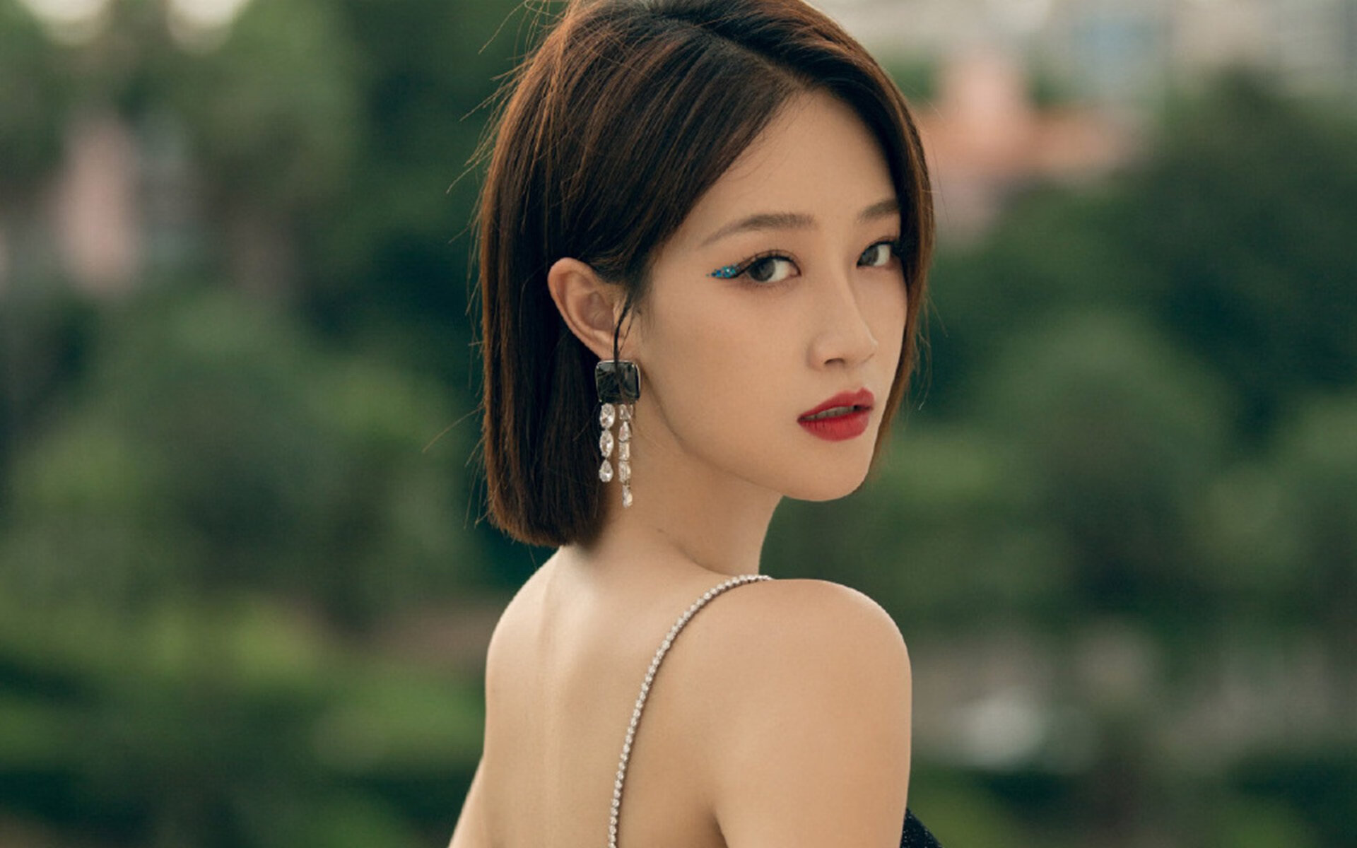 一年减重70斤，冯珊珊如何实现“躺着瘦”？